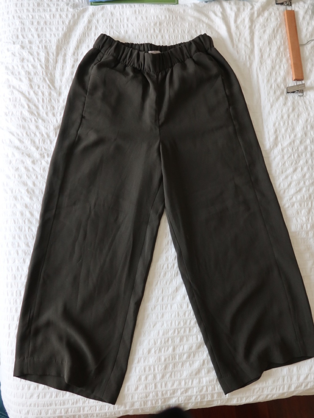 H&M Elastic Waist Pants - Olive